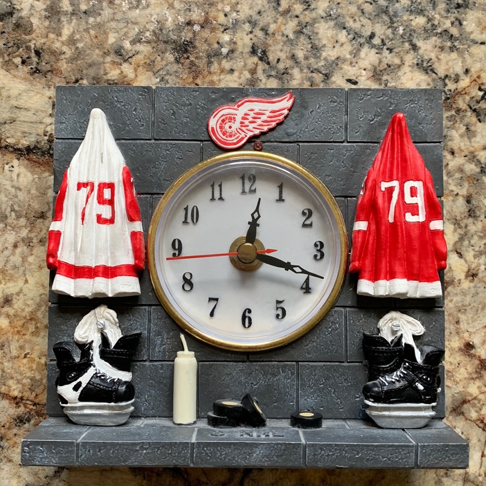 NHL Red Wings Clock # 79 Jersey
